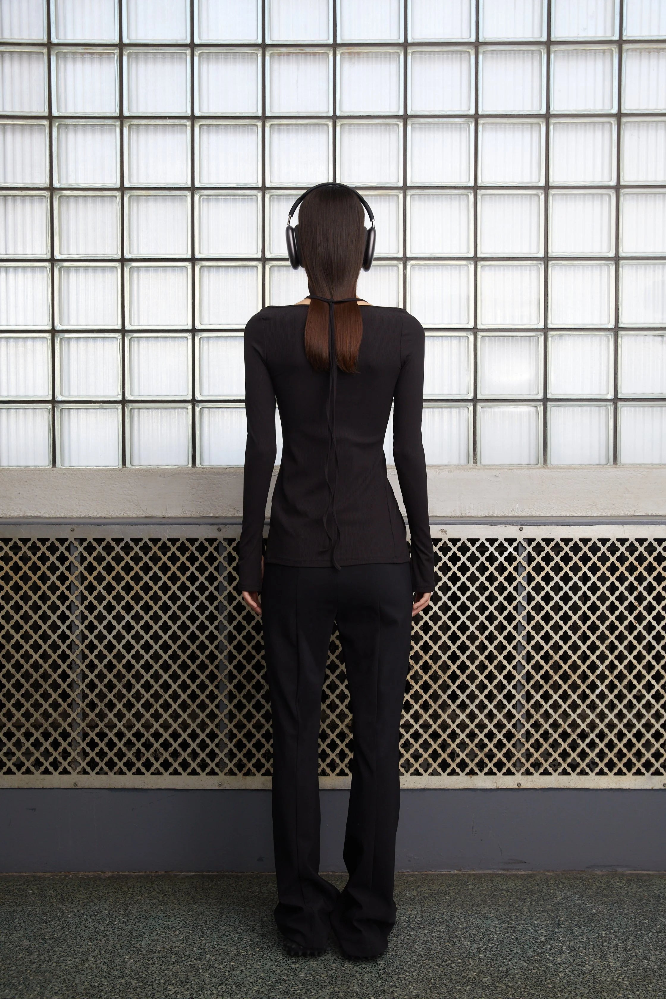 FIR© Hook & Eye Long Sleeve Top with Front Tie in Black